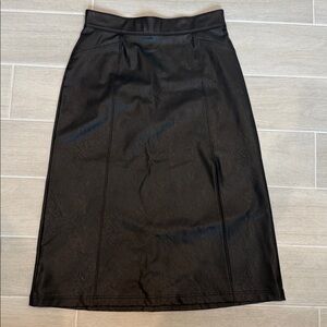 Spanx faux leather skirt size medium front slit